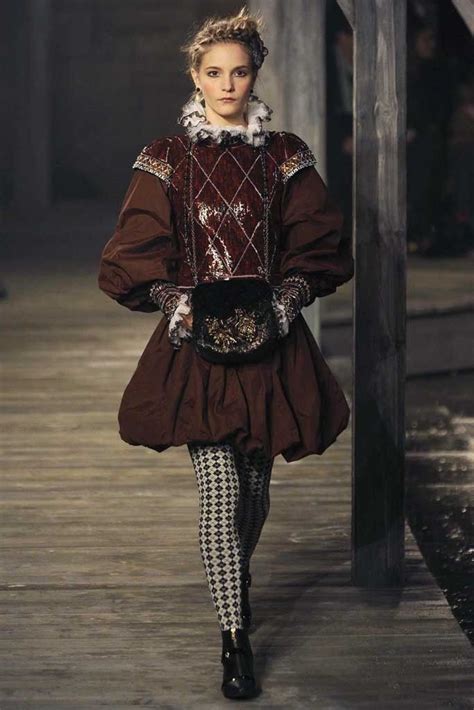 chanel fall 2013 renaissance|chanel runway fashion.